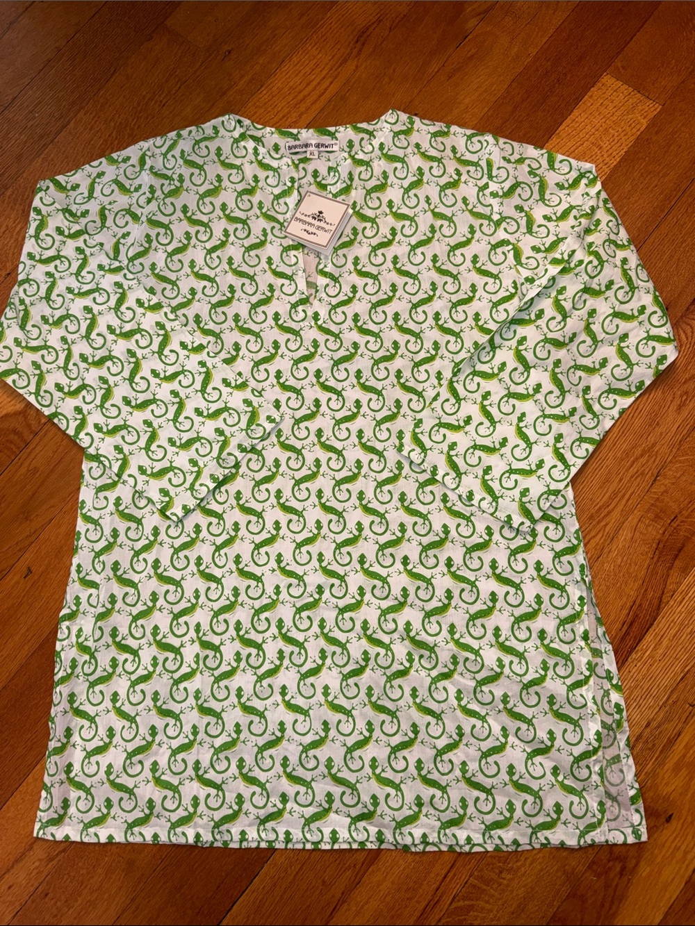 Women’s White Swim Coverup with Green Lizard Gecko Print NWT block print tunic